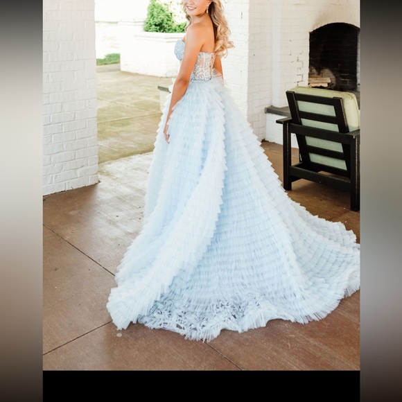 Sherri Hill Prom Dress - Picture 2 of 3